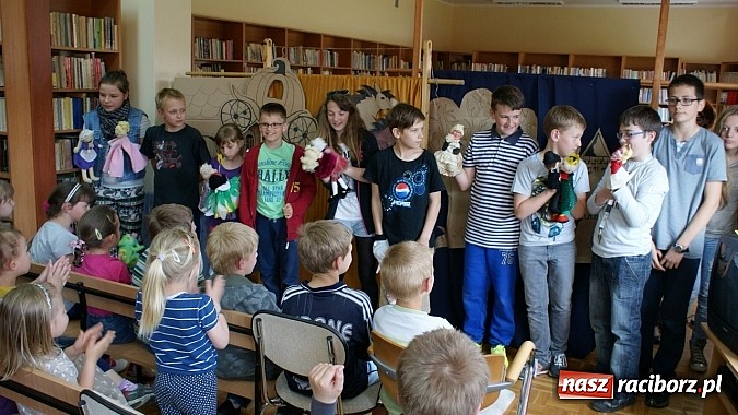 Zdjęcie w galerii na portalu naszraciborz.pl: Grupa teatralna z Ocic wystawiła Kopciuszka  wiadomości z regionu