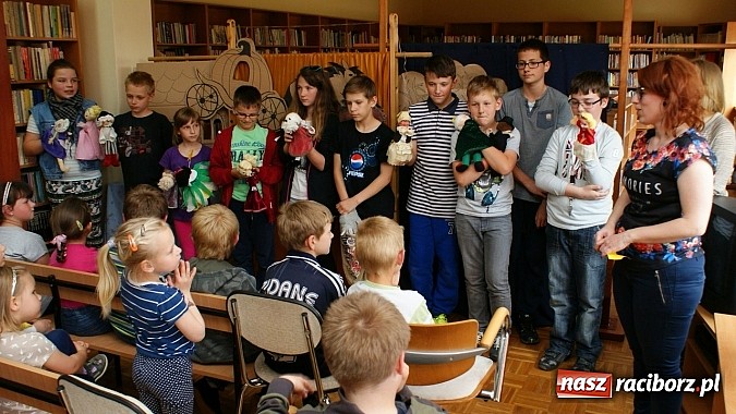 Zdjęcie w galerii na portalu naszraciborz.pl: Grupa teatralna z Ocic wystawiła Kopciuszka  wiadomości z regionu