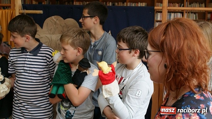 Zdjęcie w galerii na portalu naszraciborz.pl: Grupa teatralna z Ocic wystawiła Kopciuszka  wiadomości z regionu