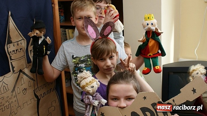 Zdjęcie w galerii na portalu naszraciborz.pl: Grupa teatralna z Ocic wystawiła Kopciuszka  wiadomości z regionu