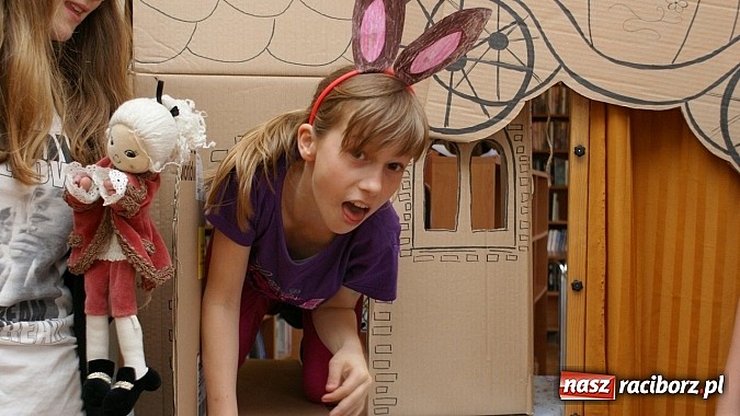 Zdjęcie w galerii na portalu naszraciborz.pl: Grupa teatralna z Ocic wystawiła Kopciuszka  wiadomości z regionu