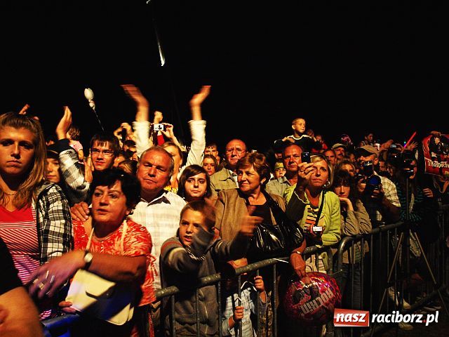 Zdjęcie w galerii na portalu naszraciborz.pl: Około 15 tysięcy ludzi przyszło na FEEL wiadomości z regionu