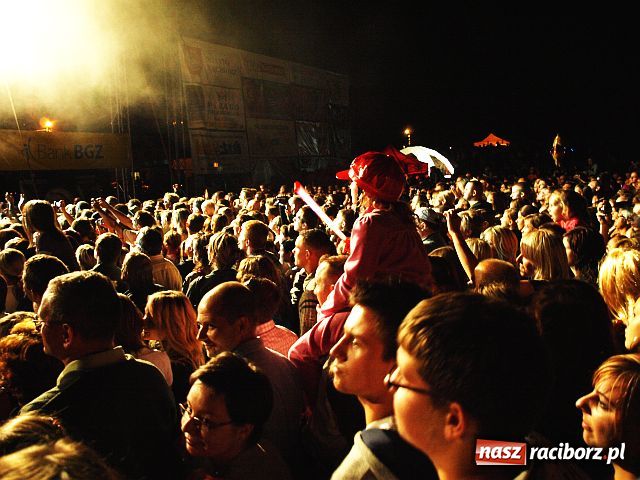 Zdjęcie w galerii na portalu naszraciborz.pl: Około 15 tysięcy ludzi przyszło na FEEL wiadomości z regionu