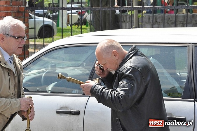 Zdjęcie w galerii na portalu naszraciborz.pl: Tysiące zwiedzających na jarmarku w Chałupkach wiadomości z regionu