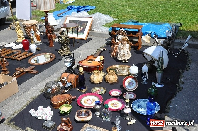 Zdjęcie w galerii na portalu naszraciborz.pl: Tysiące zwiedzających na jarmarku w Chałupkach wiadomości z regionu