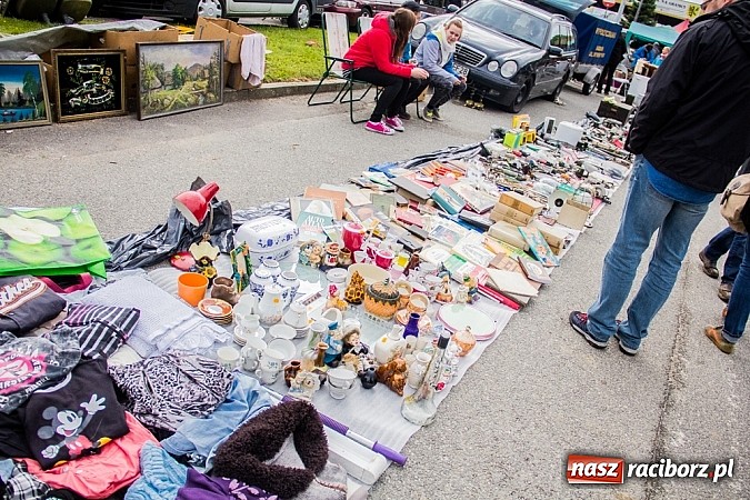 Zdjęcie w galerii na portalu naszraciborz.pl: Tysiące zwiedzających na jarmarku w Chałupkach wiadomości z regionu