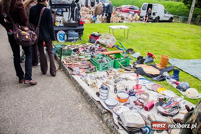 Zdjęcie w galerii na portalu naszraciborz.pl: Tysiące zwiedzających na jarmarku w Chałupkach wiadomości z regionu