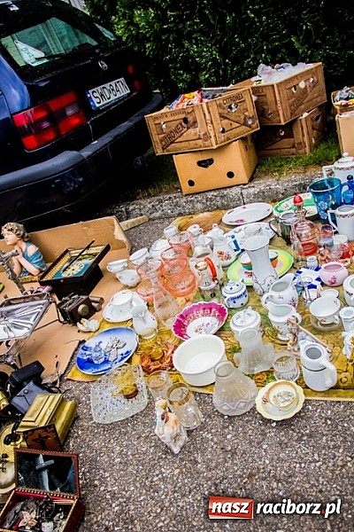 Zdjęcie w galerii na portalu naszraciborz.pl: Tysiące zwiedzających na jarmarku w Chałupkach wiadomości z regionu