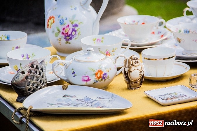 Zdjęcie w galerii na portalu naszraciborz.pl: Tysiące zwiedzających na jarmarku w Chałupkach wiadomości z regionu