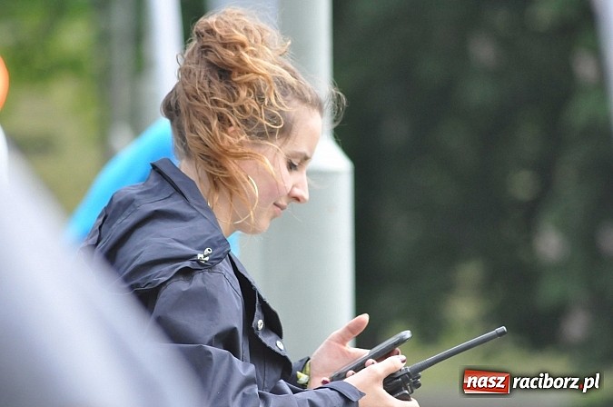 Zdjęcie w galerii na portalu naszraciborz.pl: W Raciborzu pływali po Odrze slalomem  wiadomości z regionu