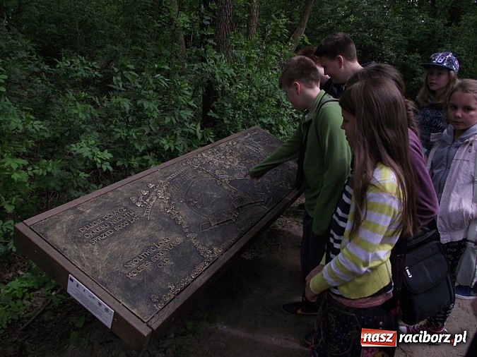 Zdjęcie w galerii na portalu naszraciborz.pl: Czeladnicy piernikarium na piastowskim szlaku  wiadomości z regionu