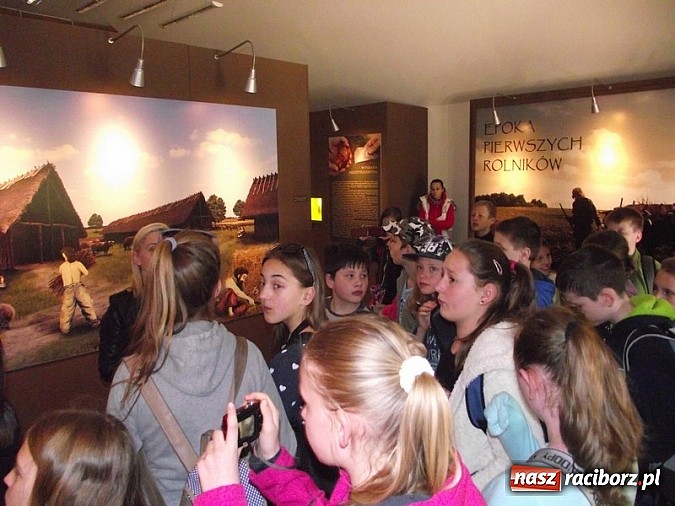 Zdjęcie w galerii na portalu naszraciborz.pl: Czeladnicy piernikarium na piastowskim szlaku  wiadomości z regionu