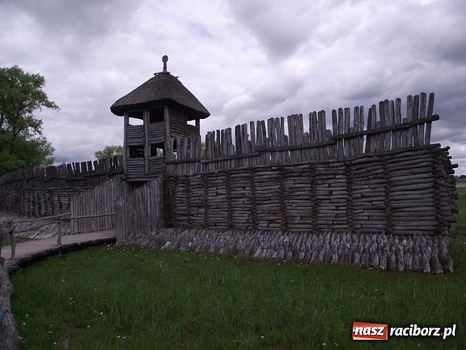 Zdjęcie w galerii na portalu naszraciborz.pl: Czeladnicy piernikarium na piastowskim szlaku  wiadomości z regionu