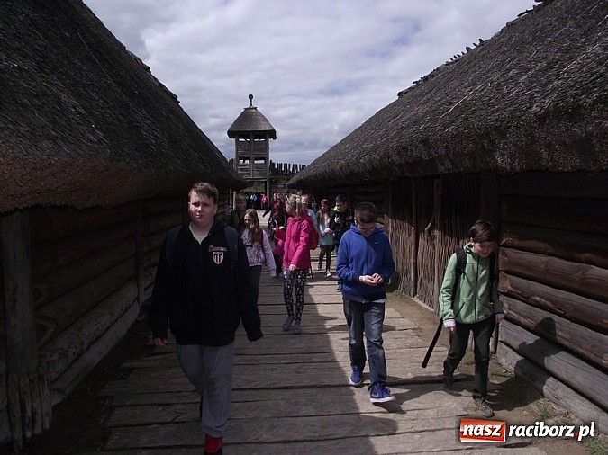 Zdjęcie w galerii na portalu naszraciborz.pl: Czeladnicy piernikarium na piastowskim szlaku  wiadomości z regionu