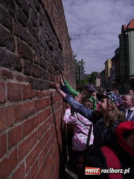 Zdjęcie w galerii na portalu naszraciborz.pl: Czeladnicy piernikarium na piastowskim szlaku  wiadomości z regionu