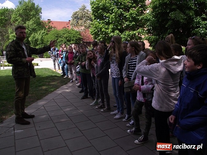 Zdjęcie w galerii na portalu naszraciborz.pl: Czeladnicy piernikarium na piastowskim szlaku  wiadomości z regionu