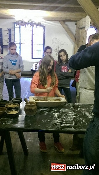 Zdjęcie w galerii na portalu naszraciborz.pl: Czeladnicy piernikarium na piastowskim szlaku  wiadomości z regionu