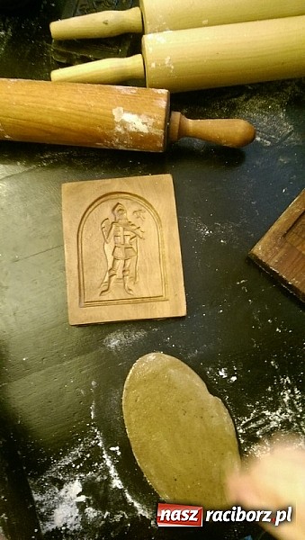 Zdjęcie w galerii na portalu naszraciborz.pl: Czeladnicy piernikarium na piastowskim szlaku  wiadomości z regionu