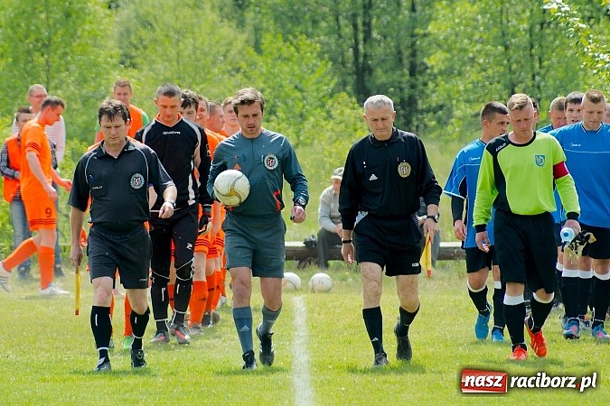 Zdjęcie w galerii na portalu naszraciborz.pl: Płomień Siedliska niestraszny Adamowicom wiadomości z regionu