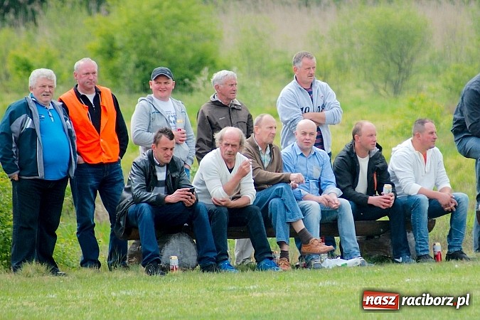 Zdjęcie w galerii na portalu naszraciborz.pl: Płomień Siedliska niestraszny Adamowicom wiadomości z regionu