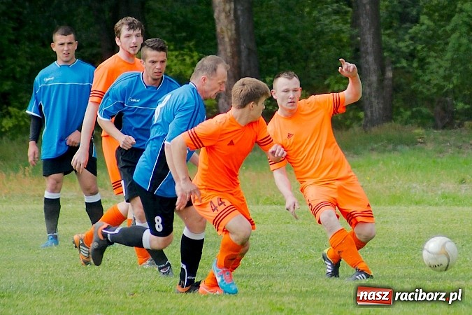 Zdjęcie w galerii na portalu naszraciborz.pl: Płomień Siedliska niestraszny Adamowicom wiadomości z regionu