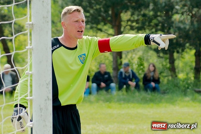 Zdjęcie w galerii na portalu naszraciborz.pl: Płomień Siedliska niestraszny Adamowicom wiadomości z regionu