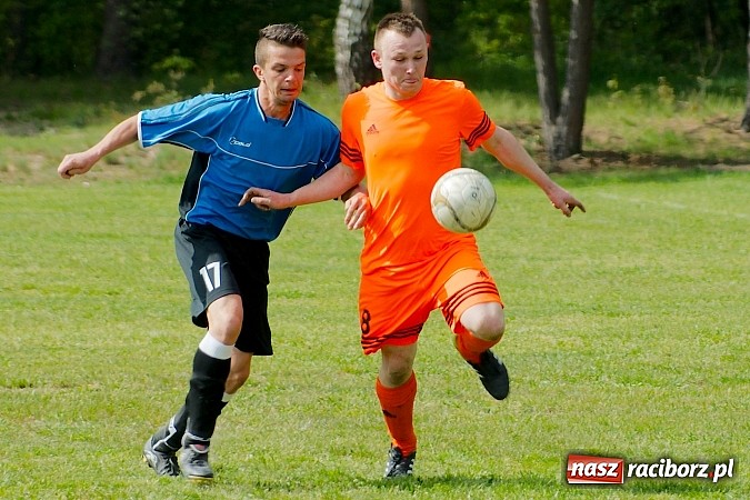 Zdjęcie w galerii na portalu naszraciborz.pl: Płomień Siedliska niestraszny Adamowicom wiadomości z regionu