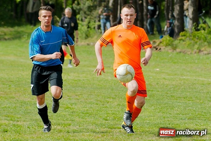 Zdjęcie w galerii na portalu naszraciborz.pl: Płomień Siedliska niestraszny Adamowicom wiadomości z regionu