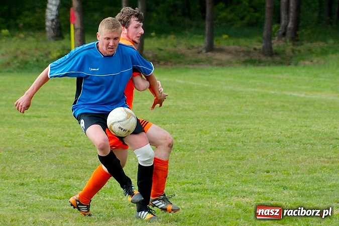 Zdjęcie w galerii na portalu naszraciborz.pl: Płomień Siedliska niestraszny Adamowicom wiadomości z regionu