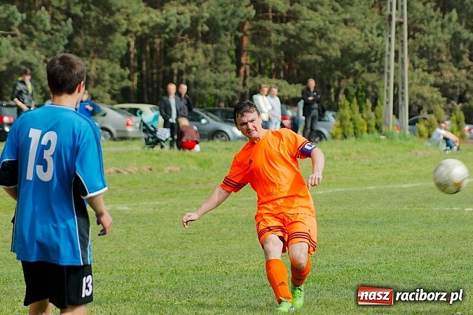 Zdjęcie w galerii na portalu naszraciborz.pl: Płomień Siedliska niestraszny Adamowicom wiadomości z regionu