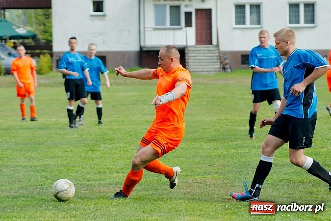 Zdjęcie w galerii na portalu naszraciborz.pl: Płomień Siedliska niestraszny Adamowicom wiadomości z regionu