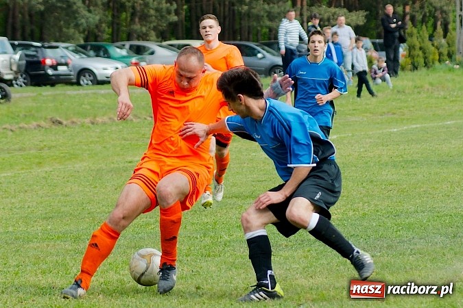 Zdjęcie w galerii na portalu naszraciborz.pl: Płomień Siedliska niestraszny Adamowicom wiadomości z regionu