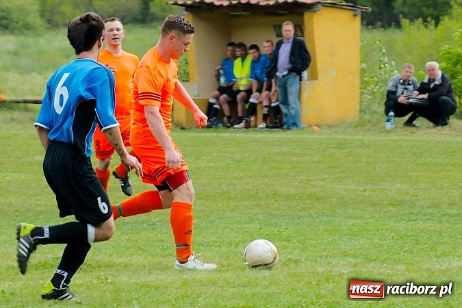 Zdjęcie w galerii na portalu naszraciborz.pl: Płomień Siedliska niestraszny Adamowicom wiadomości z regionu