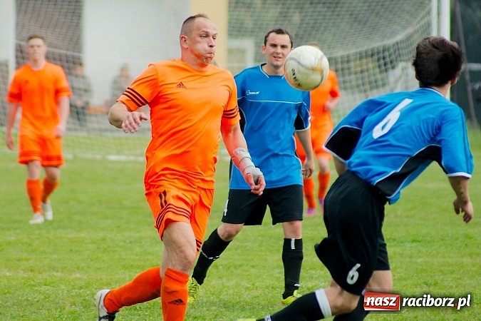 Zdjęcie w galerii na portalu naszraciborz.pl: Płomień Siedliska niestraszny Adamowicom wiadomości z regionu