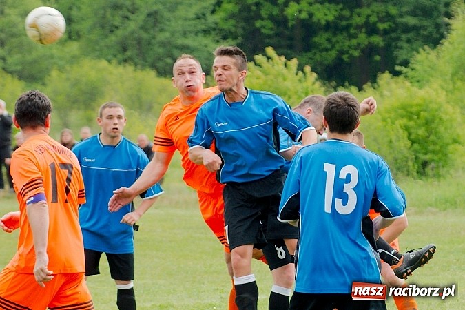 Zdjęcie w galerii na portalu naszraciborz.pl: Płomień Siedliska niestraszny Adamowicom wiadomości z regionu