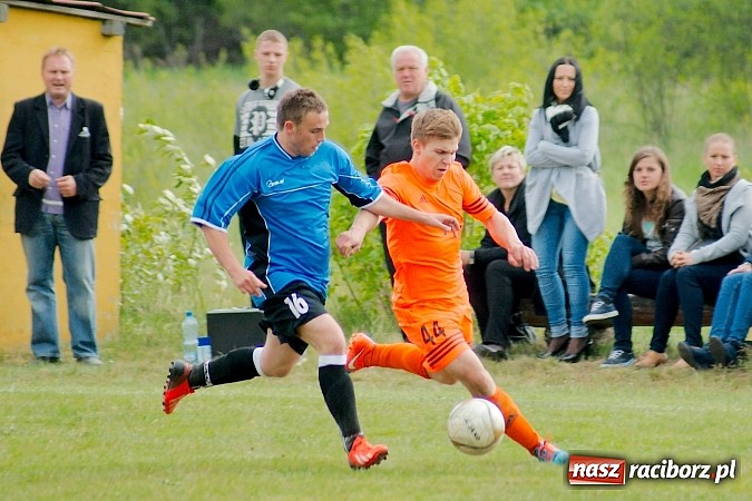 Zdjęcie w galerii na portalu naszraciborz.pl: Płomień Siedliska niestraszny Adamowicom wiadomości z regionu