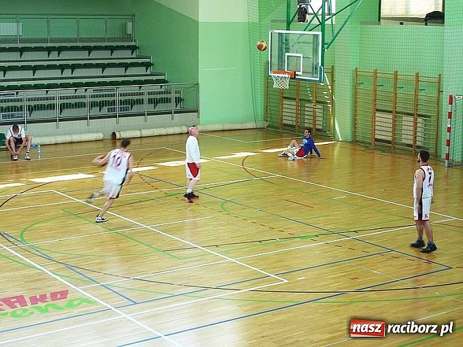 Zdjęcie w galerii na portalu naszraciborz.pl: Koszykówka. Wystartował XI sezon amatorki  wiadomości z regionu