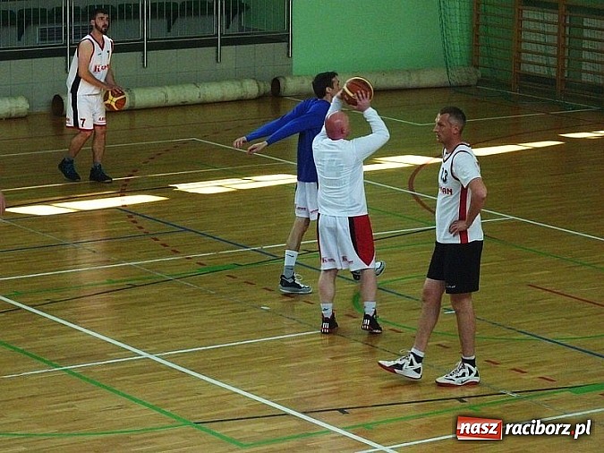 Zdjęcie w galerii na portalu naszraciborz.pl: Koszykówka. Wystartował XI sezon amatorki  wiadomości z regionu