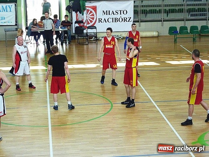 Zdjęcie w galerii na portalu naszraciborz.pl: Koszykówka. Wystartował XI sezon amatorki  wiadomości z regionu