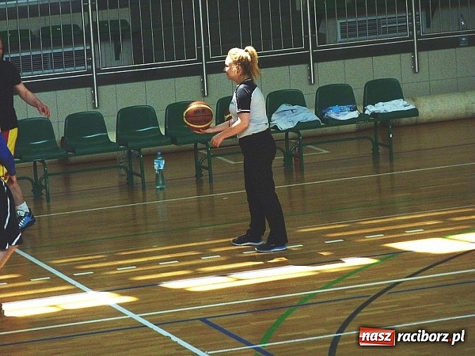 Zdjęcie w galerii na portalu naszraciborz.pl: Koszykówka. Wystartował XI sezon amatorki  wiadomości z regionu