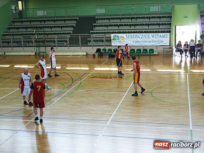 Zdjęcie w galerii na portalu naszraciborz.pl: Koszykówka. Wystartował XI sezon amatorki  wiadomości z regionu