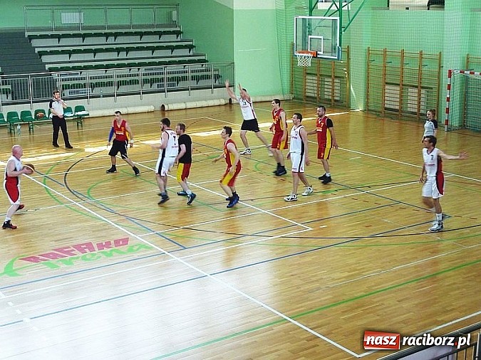 Zdjęcie w galerii na portalu naszraciborz.pl: Koszykówka. Wystartował XI sezon amatorki  wiadomości z regionu