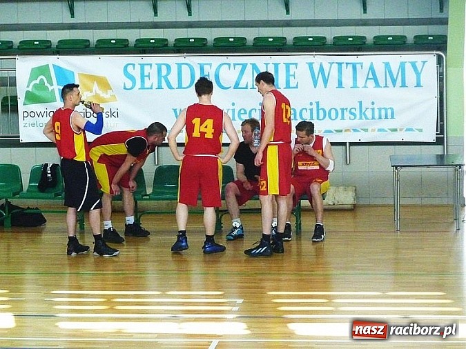 Zdjęcie w galerii na portalu naszraciborz.pl: Koszykówka. Wystartował XI sezon amatorki  wiadomości z regionu