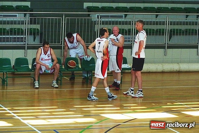 Zdjęcie w galerii na portalu naszraciborz.pl: Koszykówka. Wystartował XI sezon amatorki  wiadomości z regionu