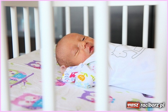 Zdjęcie w galerii na portalu naszraciborz.pl: Sylwia i Arek bardzo się radowali, kiedy na świecie swoją córeczkę witali! wiadomości z regionu
