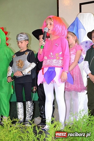 Zdjęcie w galerii na portalu naszraciborz.pl: Pięć godzin świetnej zabawy na nowej scenie! Festyn rodzinny w ZSO Rudy!  wiadomości z regionu