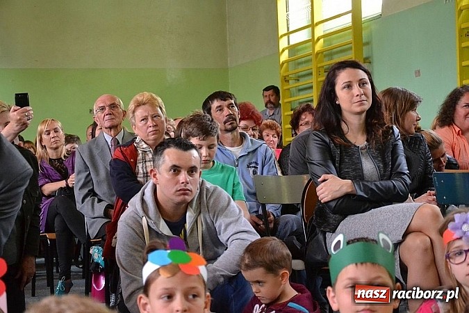 Zdjęcie w galerii na portalu naszraciborz.pl: Pięć godzin świetnej zabawy na nowej scenie! Festyn rodzinny w ZSO Rudy!  wiadomości z regionu