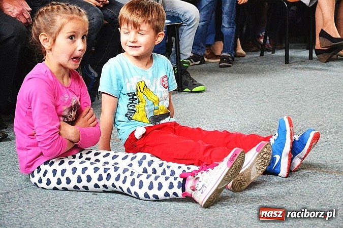 Zdjęcie w galerii na portalu naszraciborz.pl: Pięć godzin świetnej zabawy na nowej scenie! Festyn rodzinny w ZSO Rudy!  wiadomości z regionu