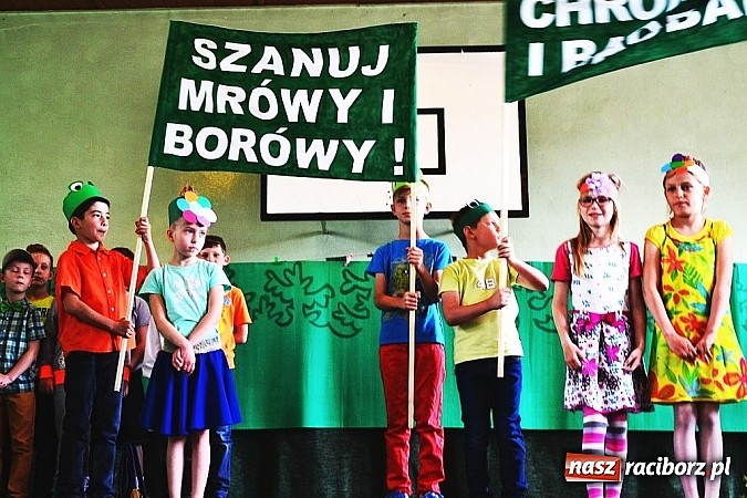 Zdjęcie w galerii na portalu naszraciborz.pl: Pięć godzin świetnej zabawy na nowej scenie! Festyn rodzinny w ZSO Rudy!  wiadomości z regionu