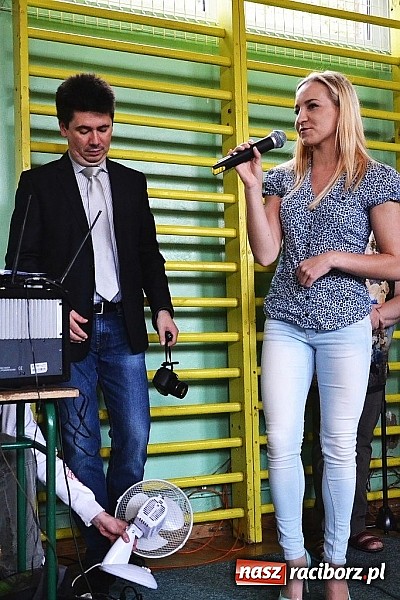 Zdjęcie w galerii na portalu naszraciborz.pl: Pięć godzin świetnej zabawy na nowej scenie! Festyn rodzinny w ZSO Rudy!  wiadomości z regionu